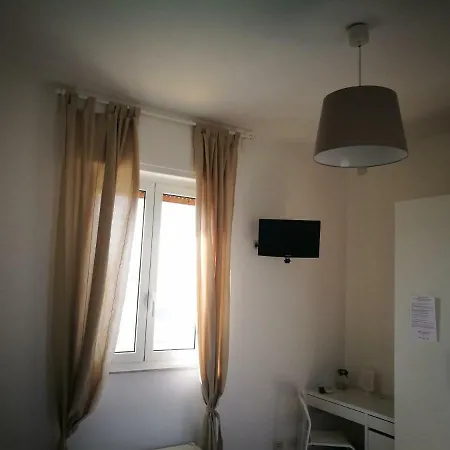Apartment Simply House In Bari